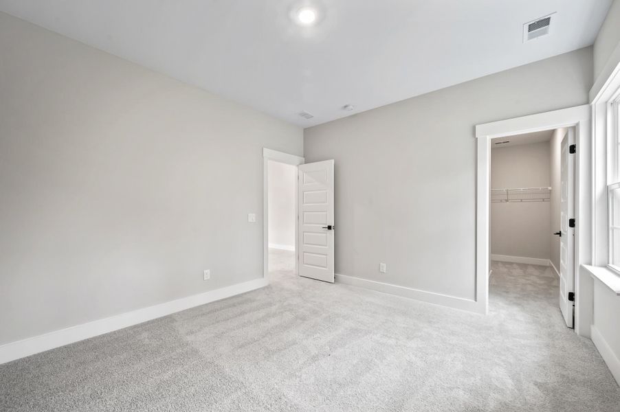 Spacious, unfurnished interior of a new home in Creek Pointe, Moncks Corner (Image 32).