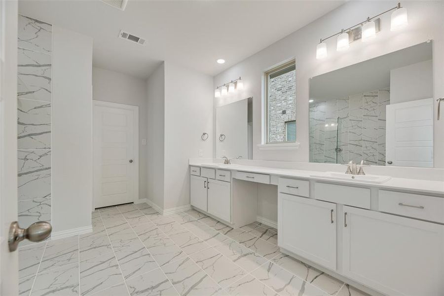 Furnished interior view inside a new home in Sutton Fields, Celina (Image 10).