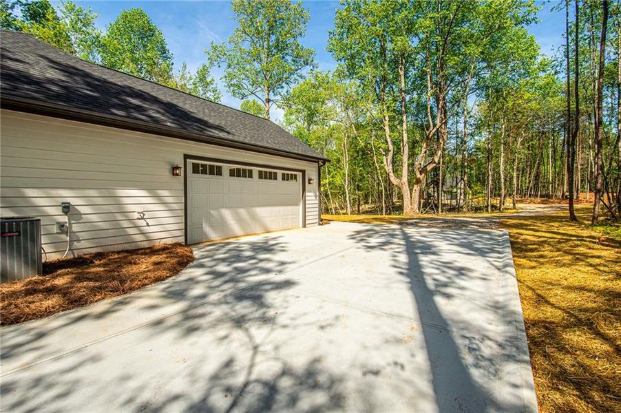 Exterior details and patio area of a home in , Dawsonville (Image 27).