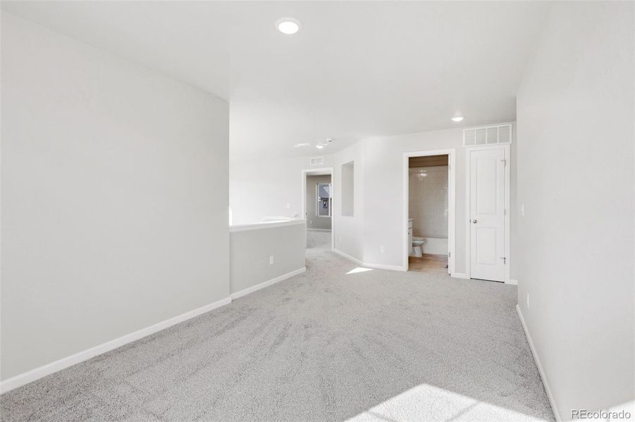 Spacious, unfurnished interior of a new home in Cherry Meadows, Brighton (Image 26).