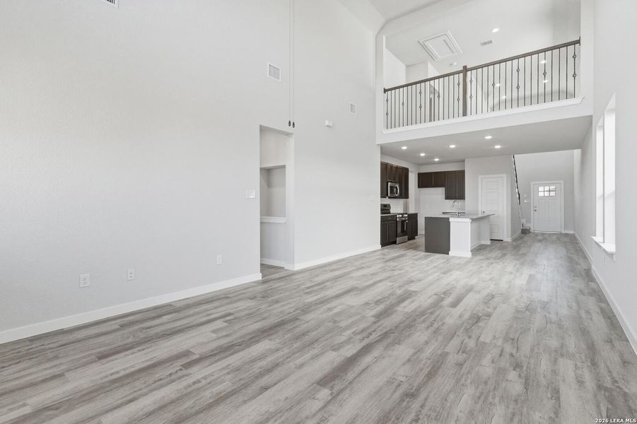 Spacious, unfurnished interior of a new home in Red Hawk Landing, San Antonio (Image 12).