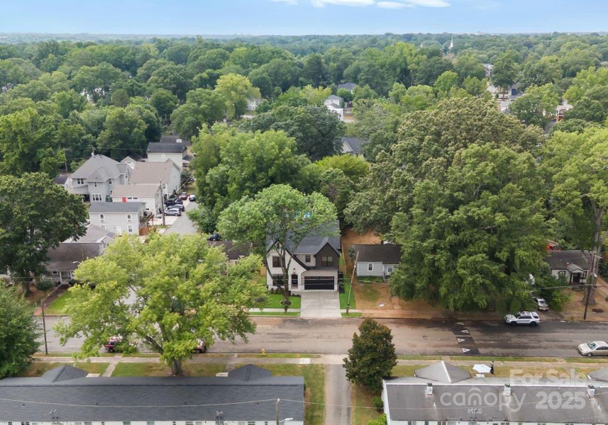 Image 40 of a home in .