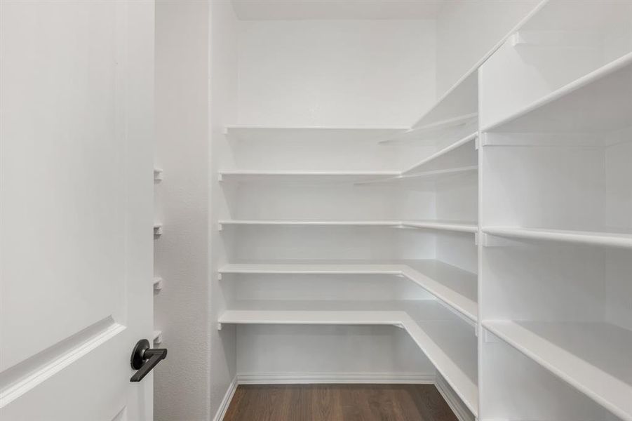 Spacious, unfurnished interior of a new home in Sable Creek, Sanger (Image 18).