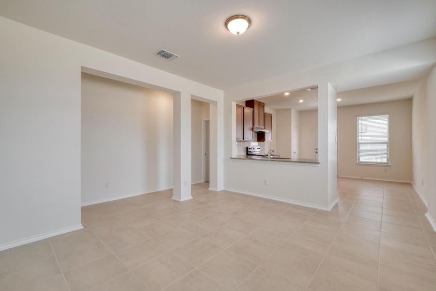 Spacious, unfurnished interior of a new home in Sonterra - Cool Water, Jarrell (Image 11).