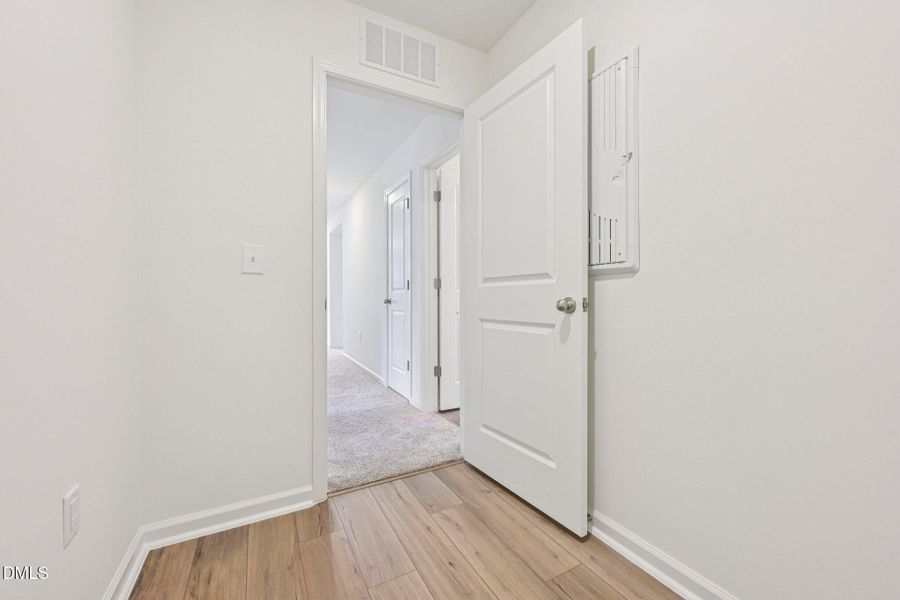 30-web-or-mls-Caspian Ct-S0104-030