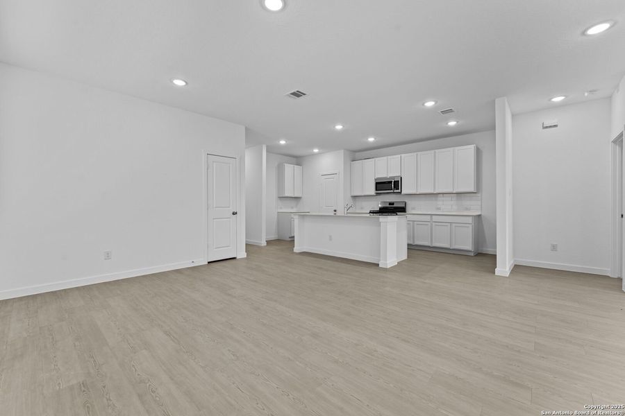 Spacious, unfurnished interior of a new home in Hidden Trails: Coastline Collection, Bulverde (Image 16). Spacious, unfurnished interior of a new home in Hidden Trails: Coastline Collection, Bulverde (Image 16).