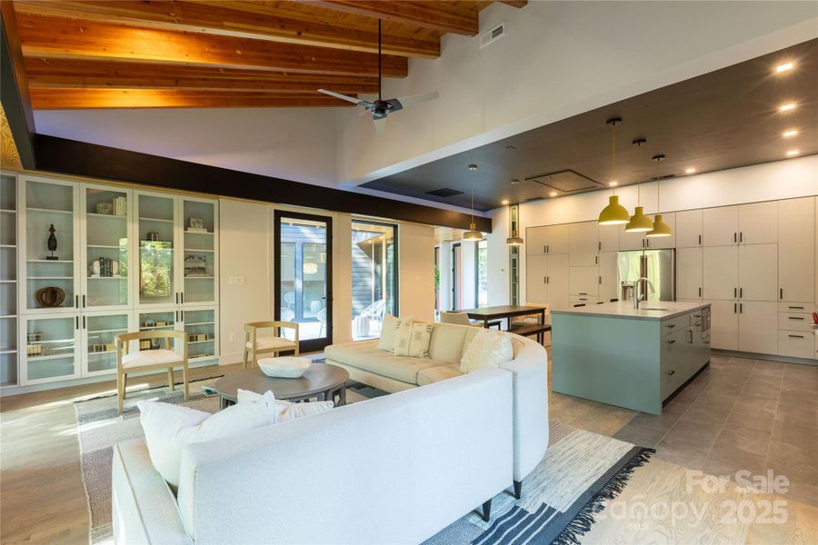 Image 29 of a home in .