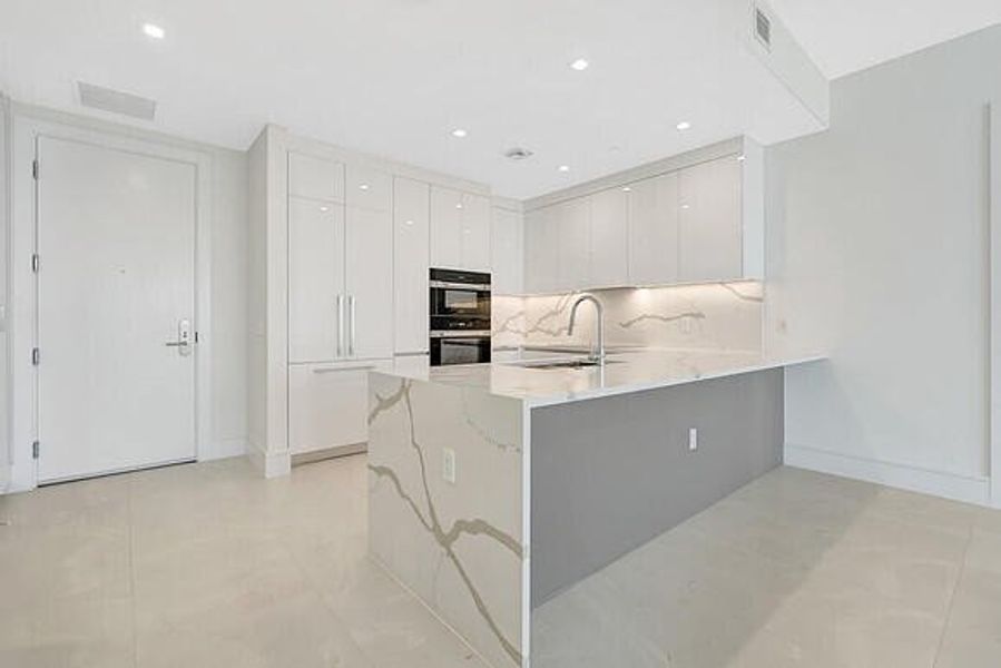 Nautilus 2105 Kitchen 4 Nautilus 2105 Kitchen 4