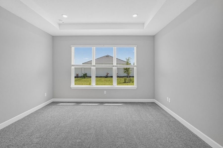 Spacious, unfurnished interior of a new home in Coasterra Community Group Page, Palmetto (Image 8).
