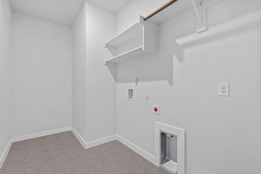 Representative furnished interior of a home built from the Garrison II by Cheldan Homes in Arbor Oaks, Boyd (Image 27).