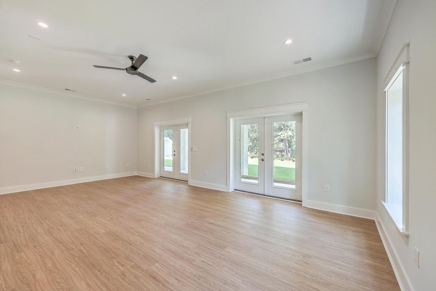 Spacious, unfurnished interior of a new home in , Mount Pleasant (Image 20).