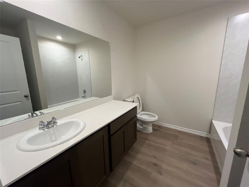 Furnished interior view inside a new home in Elevon, Lavon (Image 4).