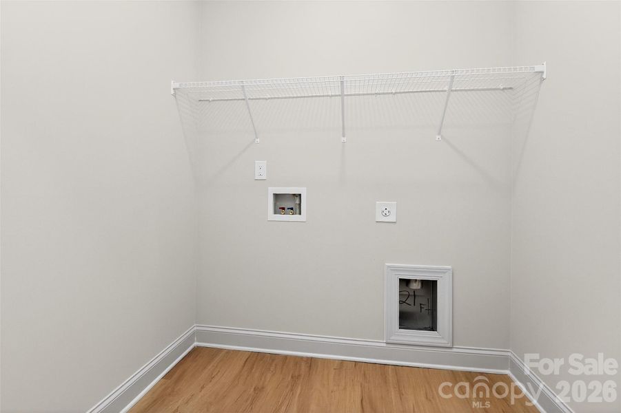 Spacious, unfurnished interior of a new home in , Concord (Image 21).