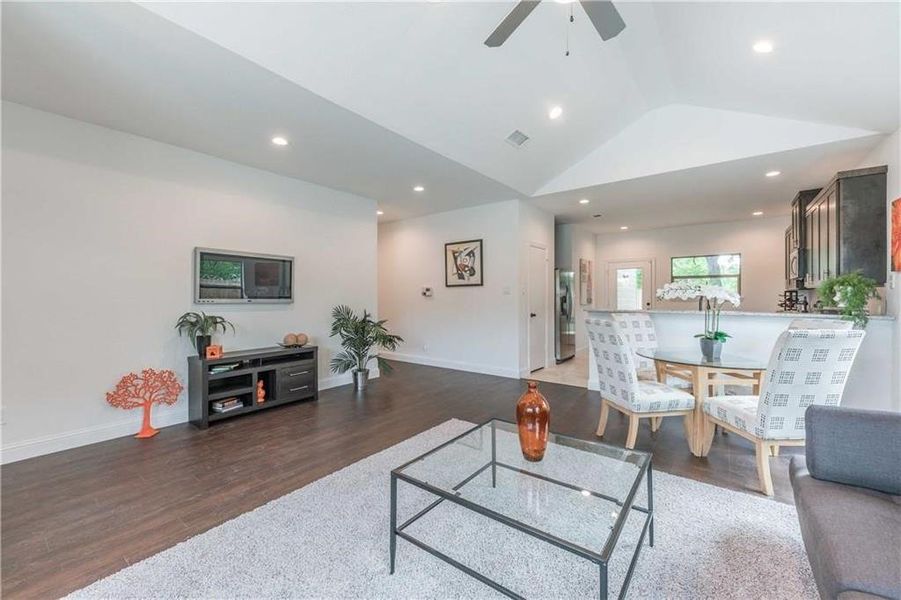 Living Sample Living Sample