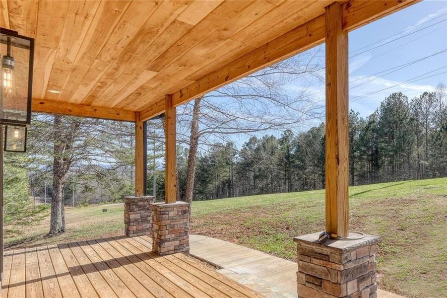 Exterior details and patio area of a home in , Blairsville (Image 26).