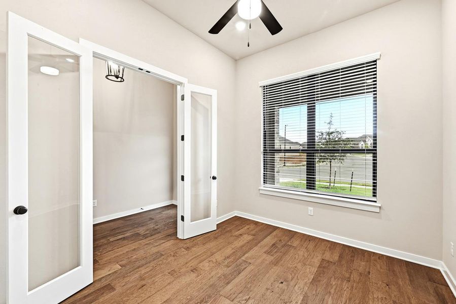 Spacious, unfurnished interior of a new home in 6 Creeks at Waterridge, Kyle (Image 22).