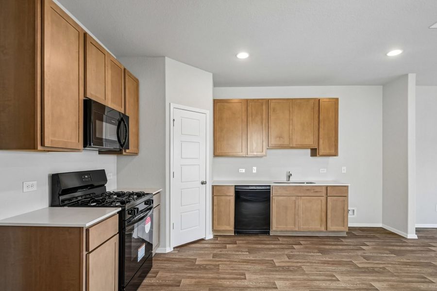 Furnished interior view inside a new home in Hymeadow, San Marcos (Image 8).