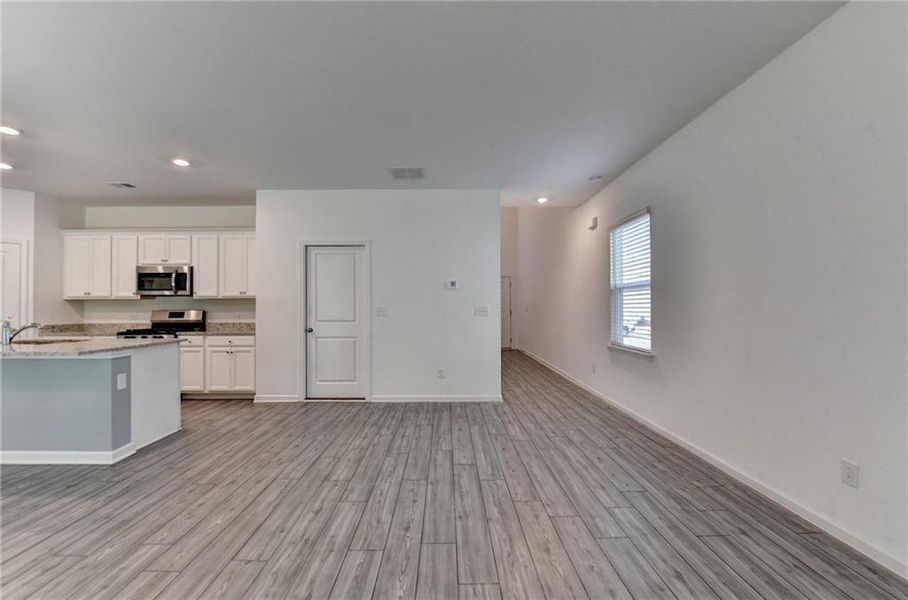 Image 50 of a home in .