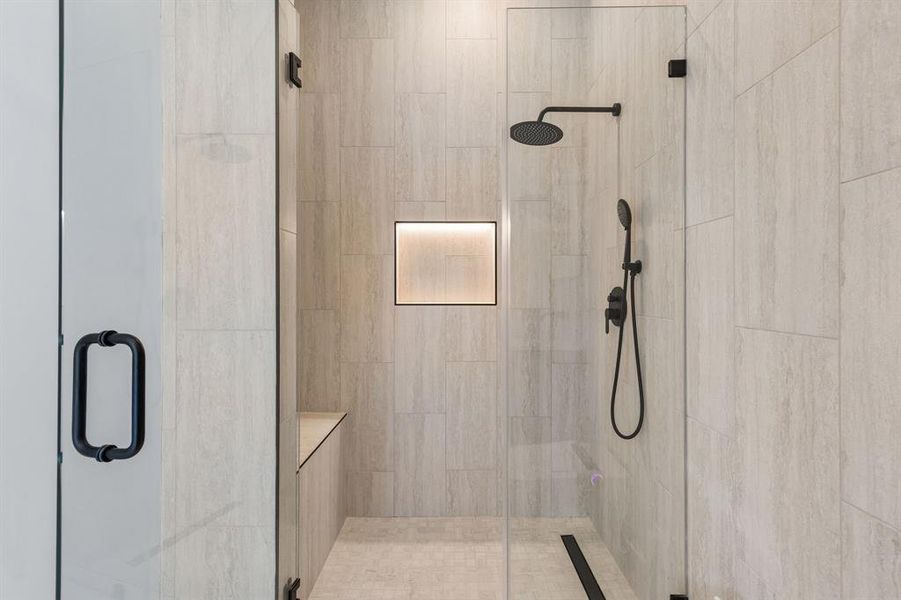 Close-up of interior finishes inside a home in , Bartonville (Image 20).