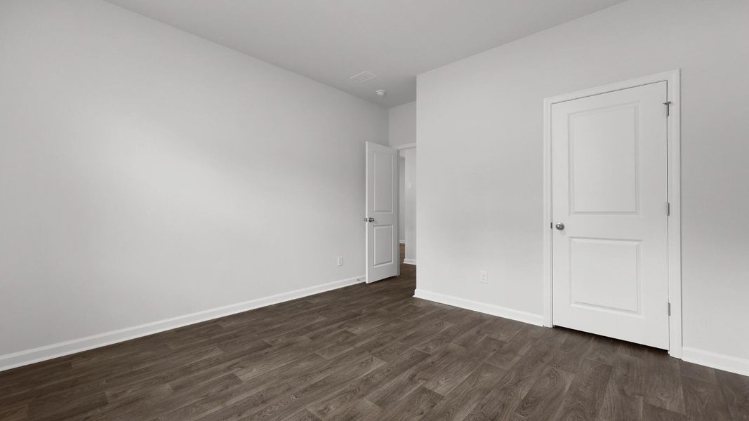 Spacious, unfurnished interior of a new home in Hillcrest, Ravenel (Image 32).