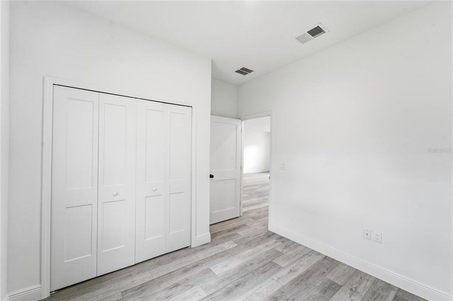 Spacious, unfurnished interior of a new home in , Ocala (Image 30).