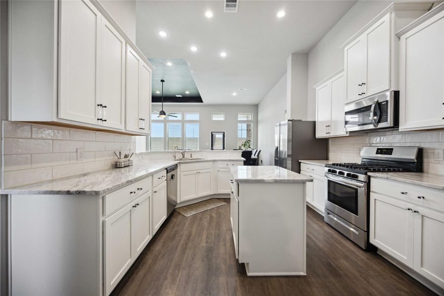 Furnished interior view inside a new home in Sierra Vista West, Rosharon (Image 16).