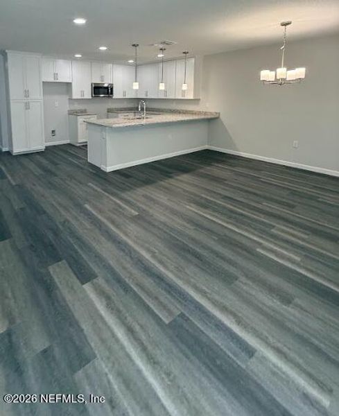 Spacious, unfurnished interior of a new home in , Jacksonville (Image 17).