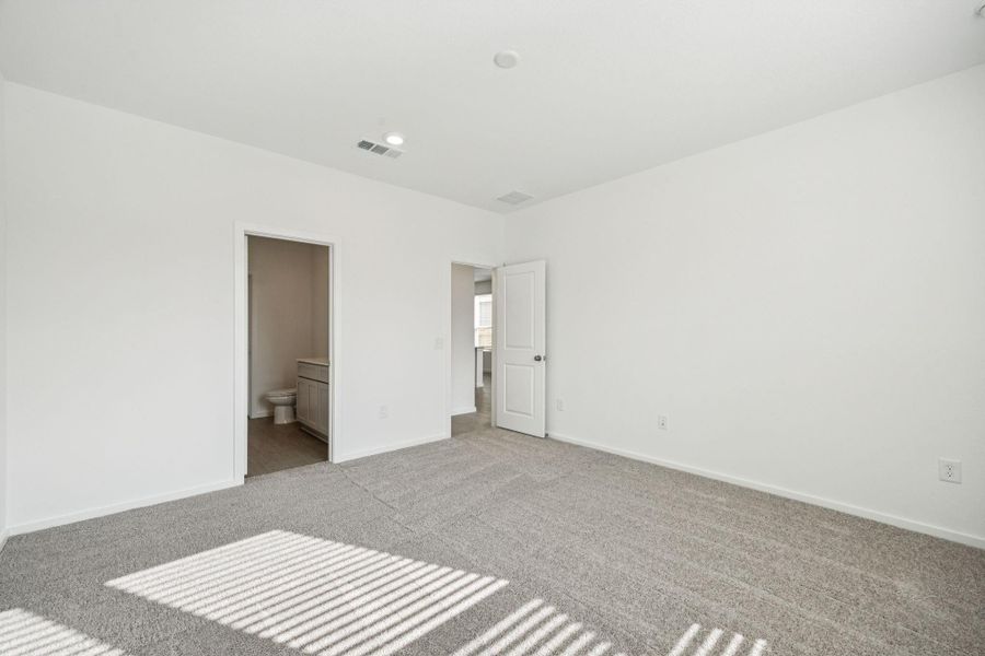 Spacious, unfurnished interior of a new home in Decker Farms, Magnolia (Image 14).