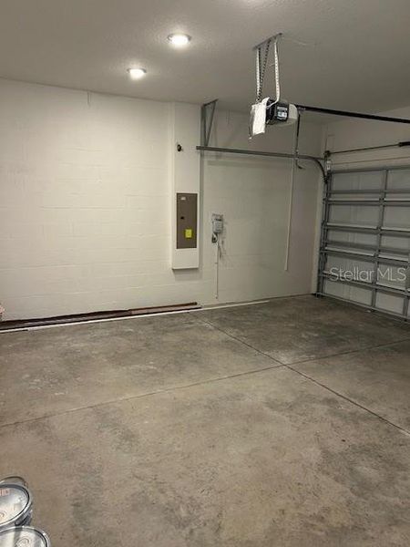 Spacious, unfurnished interior of a new home in , Tampa (Image 14).