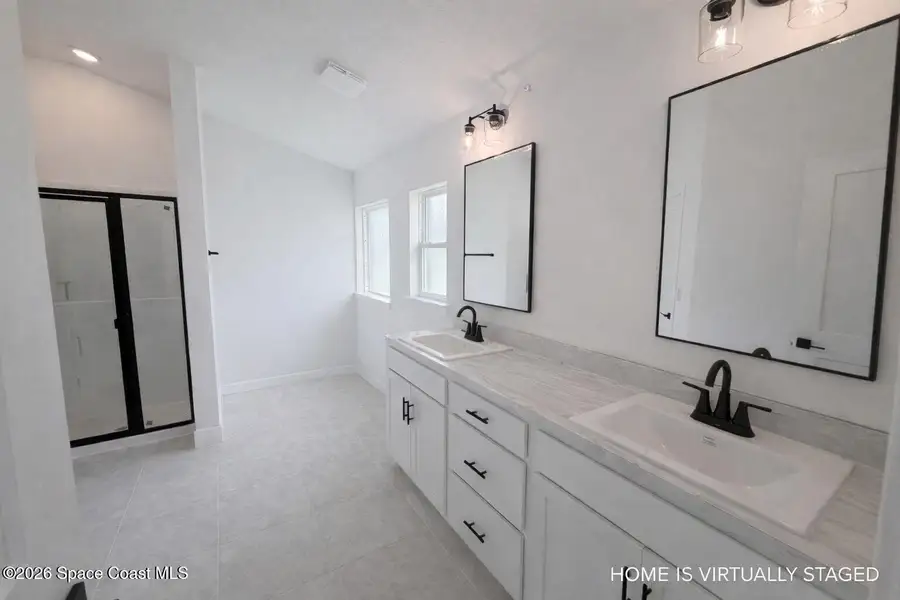 Furnished interior view inside a new home in St. John's Preserve, Palm Bay (Image 8).