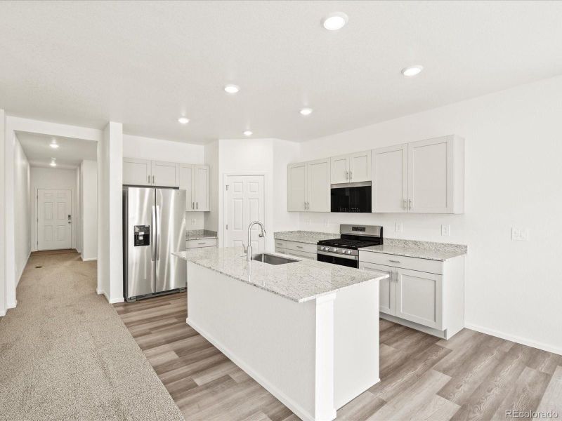 Image 35 of a home in Ridgeline Vista: The Flora Collection.