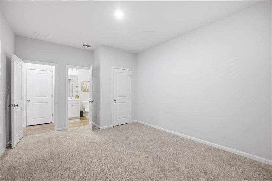 Spacious, unfurnished interior of a new home in Kingsley Creek, Lithonia (Image 20). Spacious, unfurnished interior of a new home in Kingsley Creek, Lithonia (Image 20).