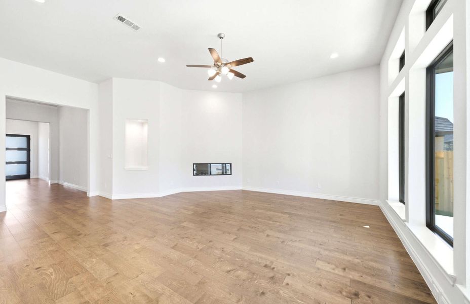 Representative unfurnished interior of a home built from the 2688AU by Ravenna Homes in Audubon 60′, Magnolia (Image 25).