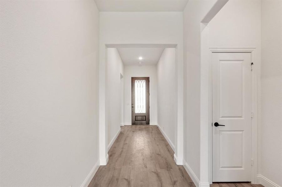 Spacious, unfurnished interior of a new home in East Oak Creek 50-55, Commerce (Image 30).