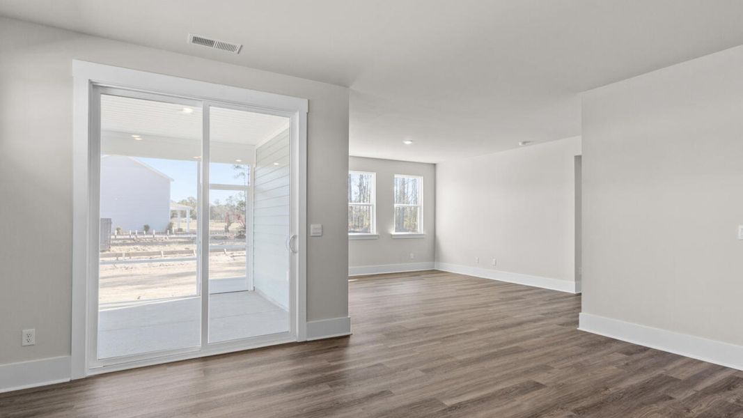 Spacious, unfurnished interior of a new home in Indigo Preserve, Leland (Image 15).