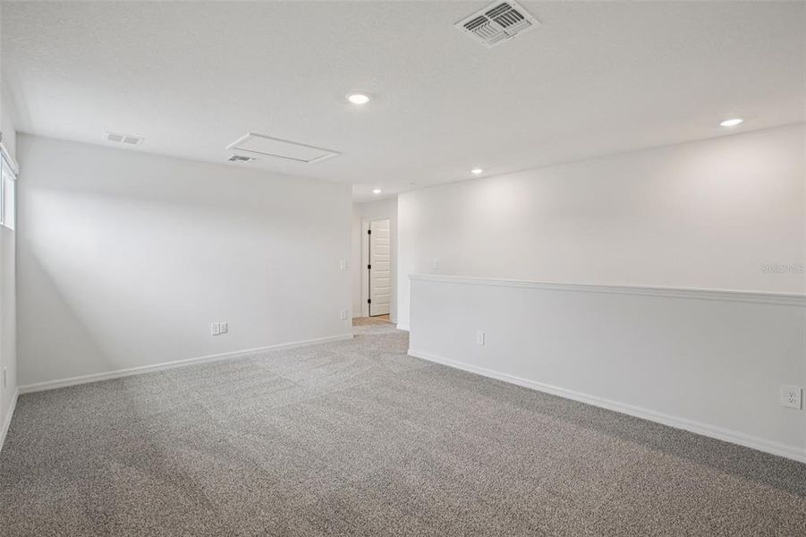 Spacious, unfurnished interior of a new home in Two Rivers - Signature Series, Zephyrhills (Image 27).