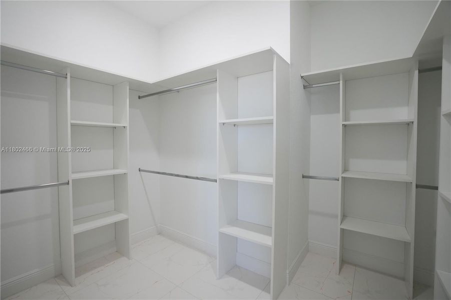 Image 16 of a home in .