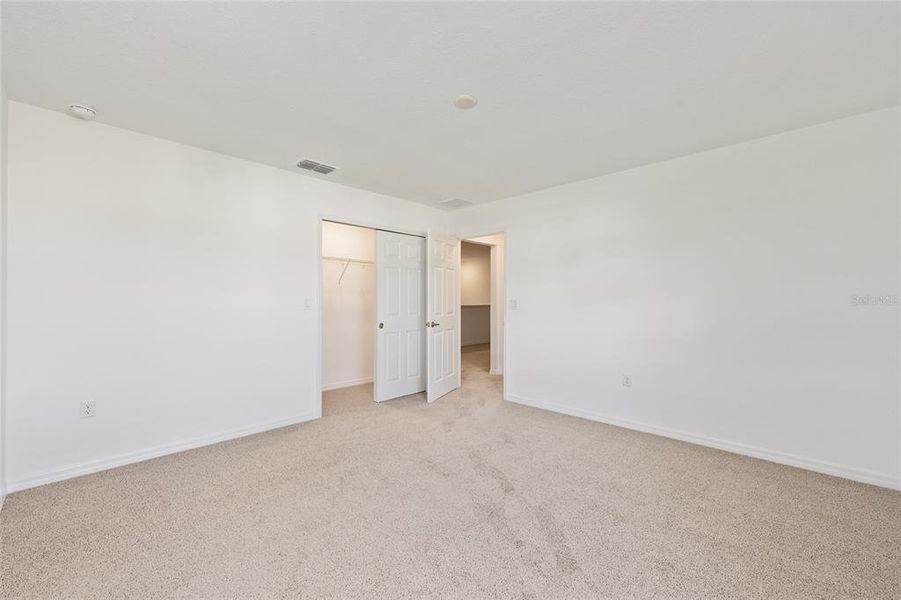 Spacious, unfurnished interior of a new home in Calesa Township, Ocala (Image 41).