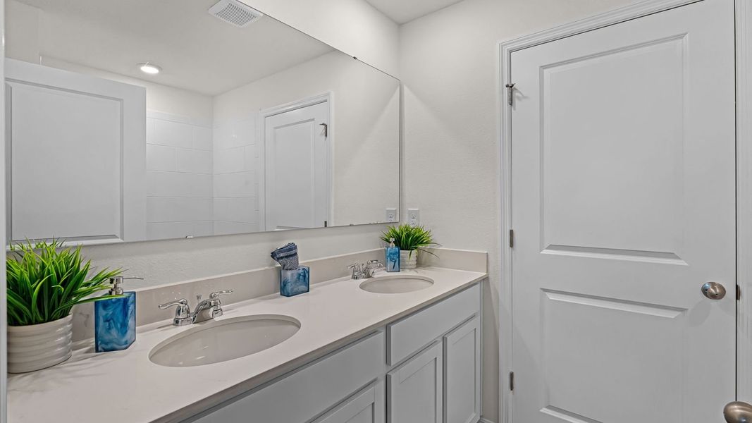 Furnished interior view inside a new home in Evergreen Park, Kissimmee (Image 11). Furnished interior view inside a new home in Evergreen Park, Kissimmee (Image 11).