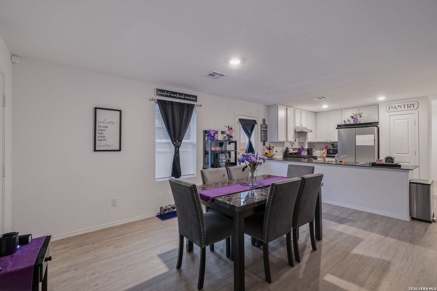 Furnished interior view inside a new home in Spring Grove, St. Hedwig (Image 4).
