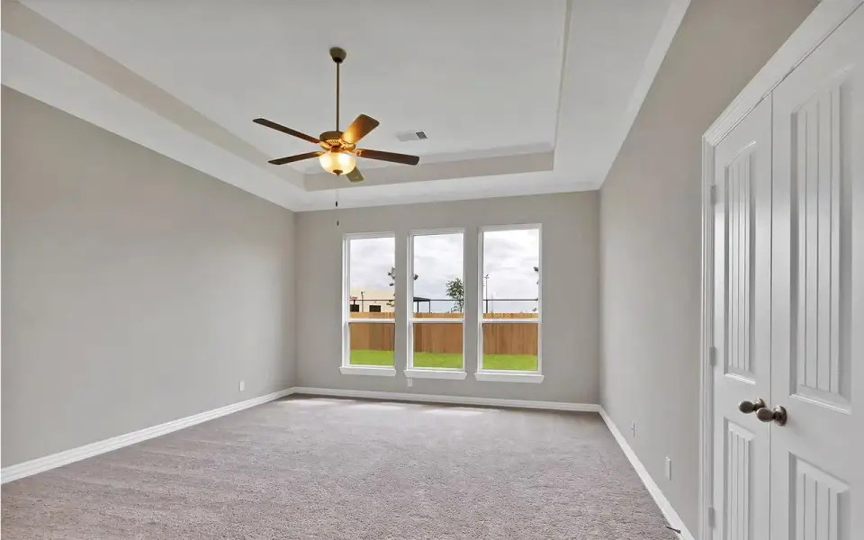 Representative unfurnished interior of a home built from the Ventura by CastleRock Communities in Lakesong, Grand Prairie (Image 15).