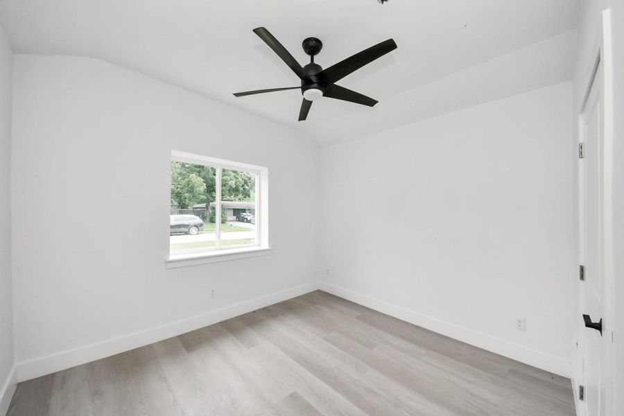 Spacious, unfurnished interior of a new home in , Houston (Image 20).