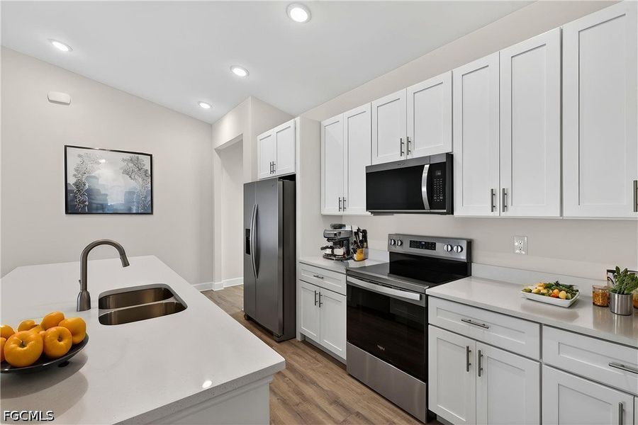 Furnished interior view inside a new home in Cape Coral, Cape Coral (Image 6).