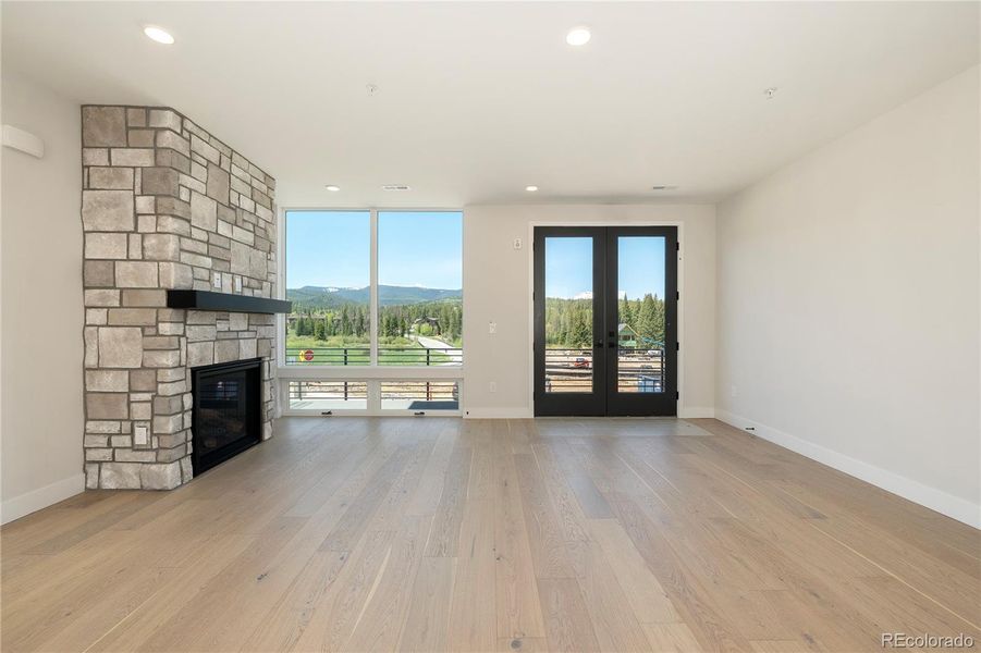 DIFFERENT UNIT // SAME FLOOR PLAN