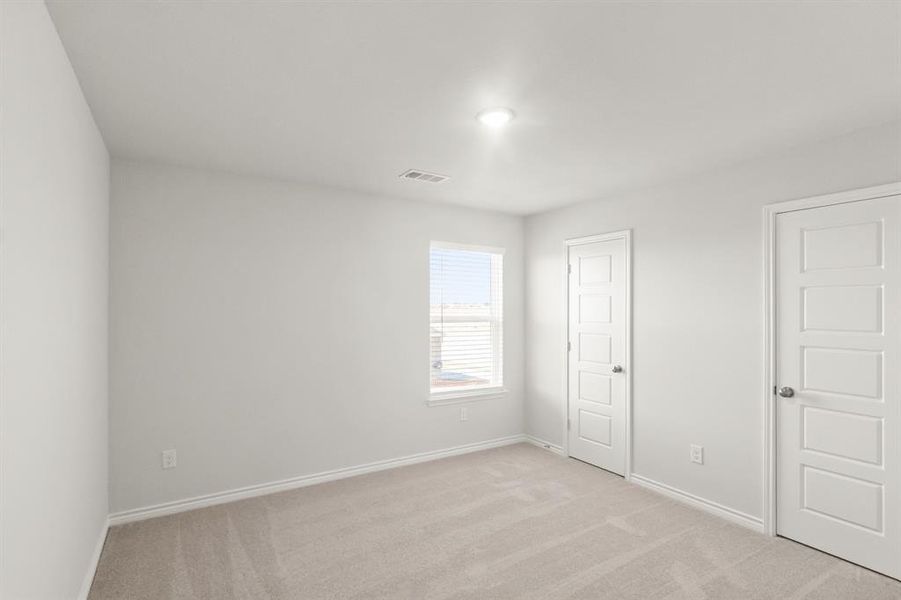 Spacious, unfurnished interior of a new home in Retreat at Fossil Creek, Fort Worth (Image 23).