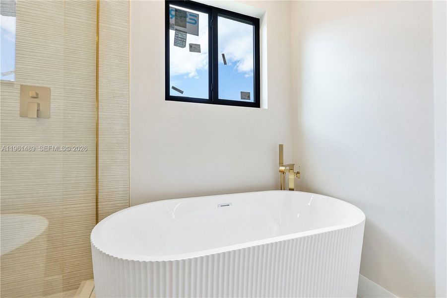 Close-up of interior finishes inside a home in , Fort Lauderdale (Image 21).