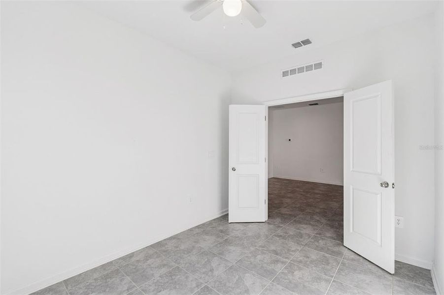 Spacious, unfurnished interior of a new home in Ranches at Lake McLeod, Eagle Lake (Image 44).