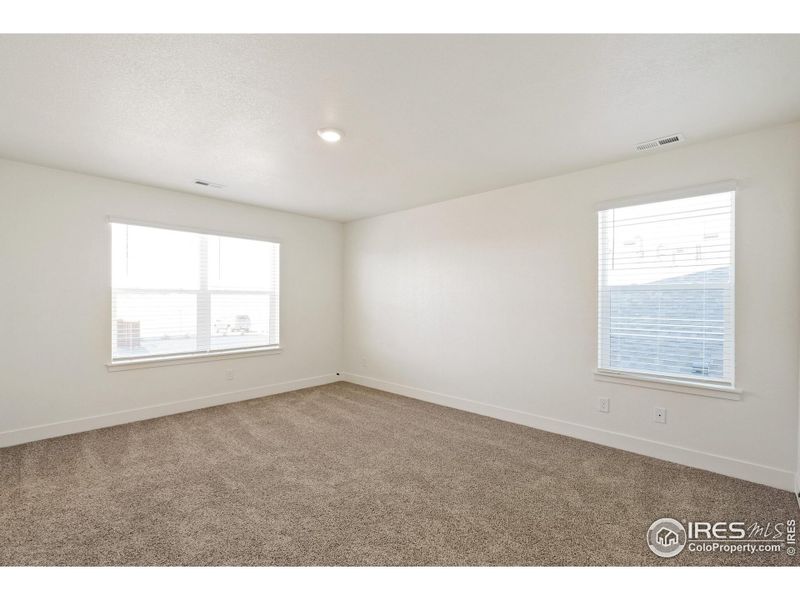 Spacious, unfurnished interior of a new home in Ridge at Johnstown, Johnstown (Image 17).