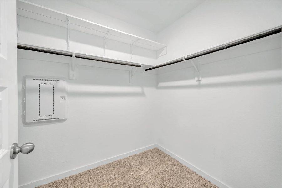 Spacious, unfurnished interior of a new home in Central Park, Texas City (Image 23). Spacious, unfurnished interior of a new home in Central Park, Texas City (Image 23).