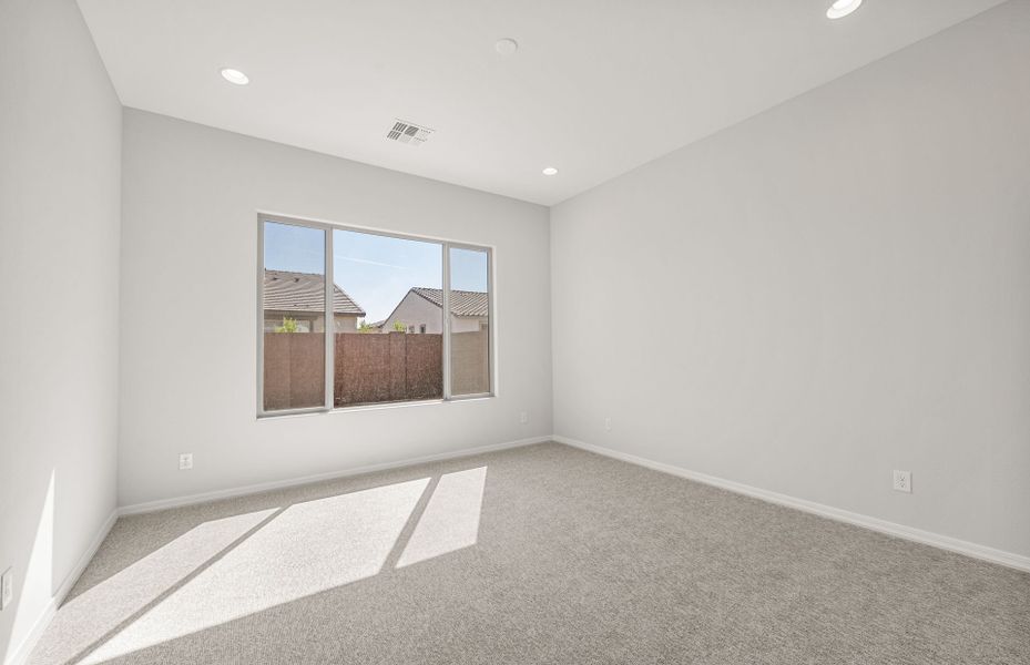 Spacious, unfurnished interior of a new home in Artisan at Asante, Surprise (Image 17). Spacious, unfurnished interior of a new home in Artisan at Asante, Surprise (Image 17).